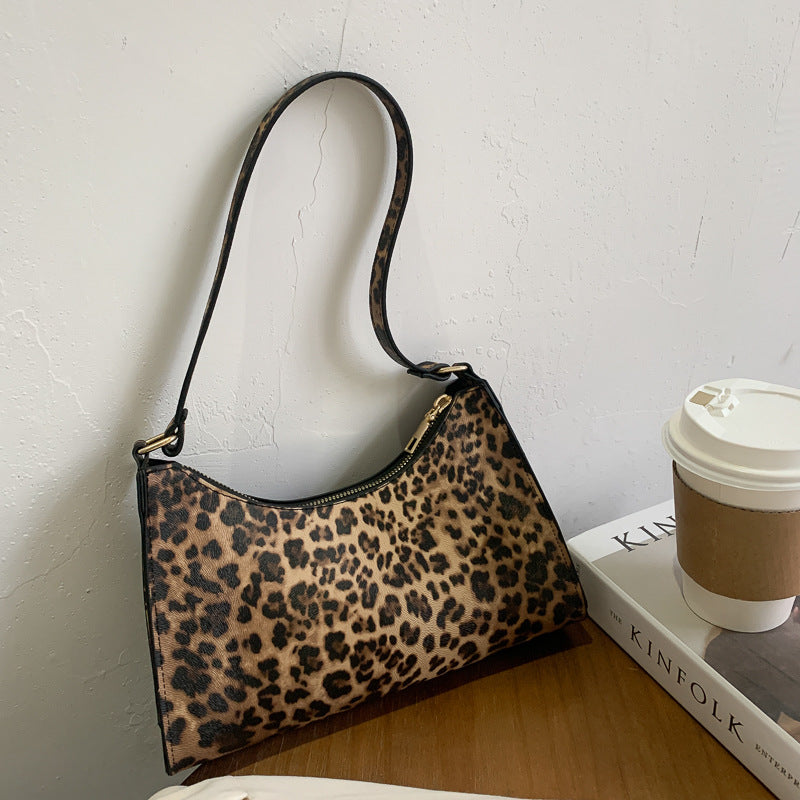 Chic Leopard Print Underarm Handbag - Fashionable Striped Spotted Design for Trendy Women